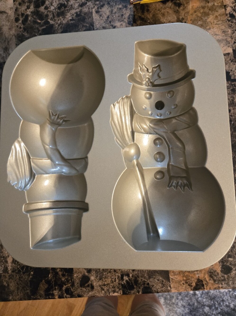 Williams Sonoma Silver Snowman Cake Pan